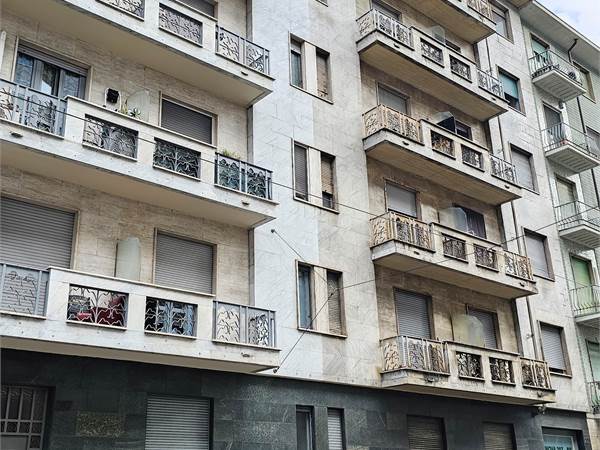 2 Monolocali arredati in affitto in via Genova