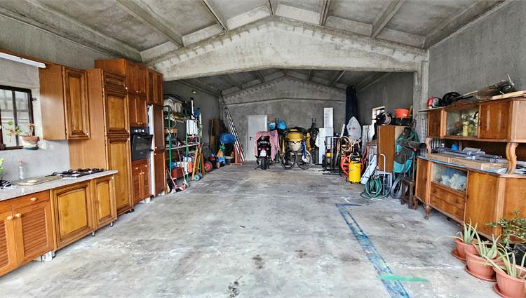 INTERNO