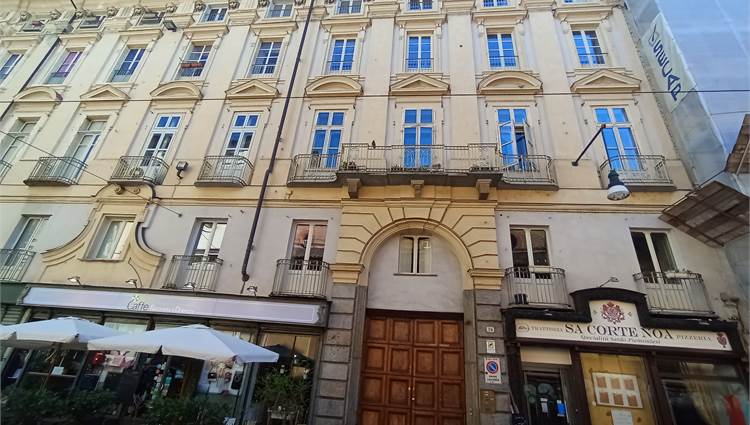 ingresso da via Milano
