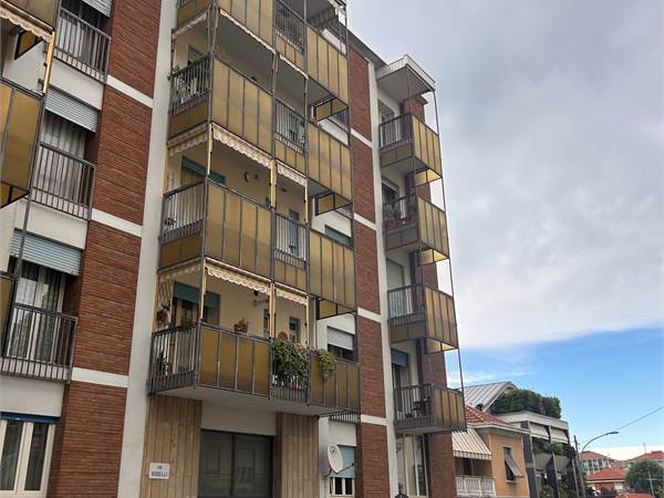 Appartamento con sottotetto e box 
