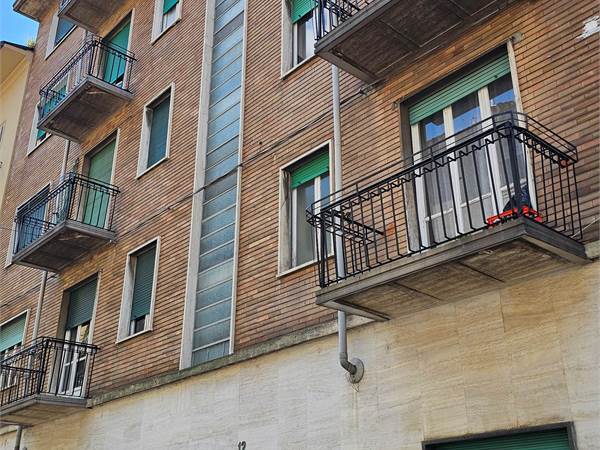 Bilocale semi arredato in zona Aurora