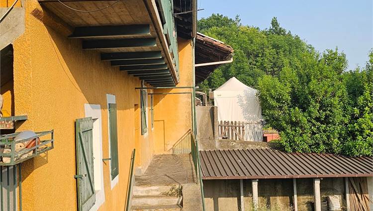 ESTERNO