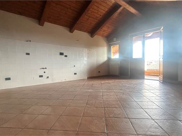 AMPIO CON TERRAZZO