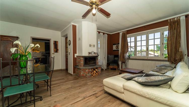 Villa 1 salone triplo
