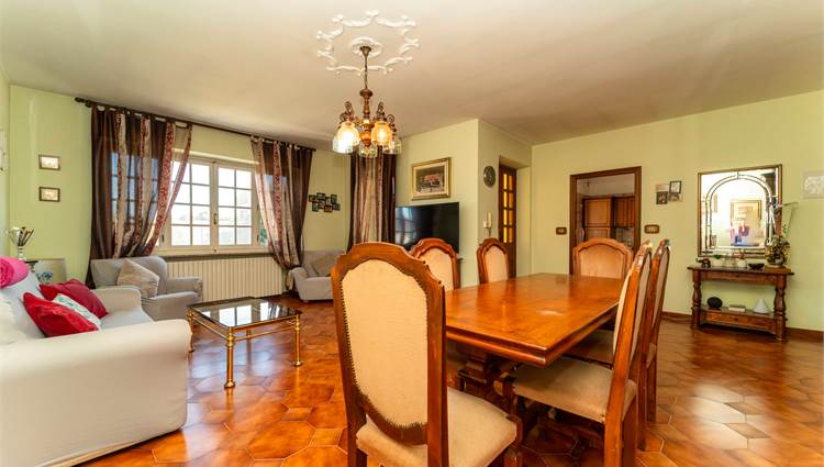 Villa 2 salone triplo