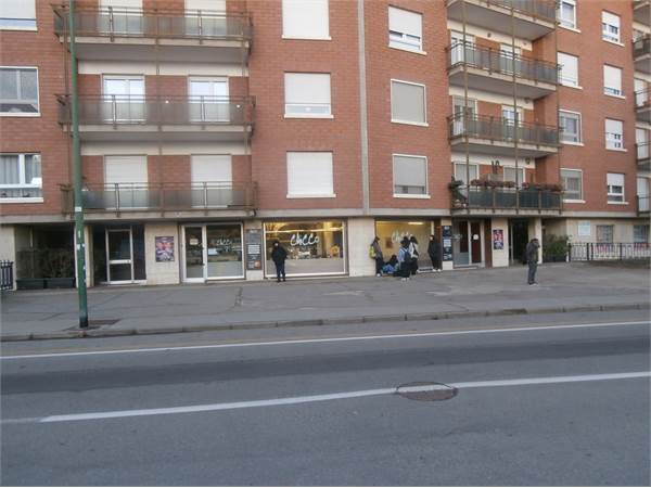 LOCALE COMMERCIALE