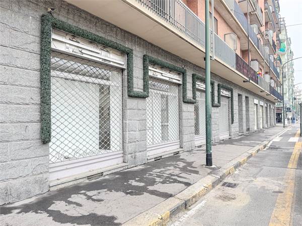 Locale commerciale – Via Lanzo 65, Torino