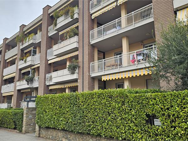 Elegante appartamento di 4 vani con box e termo autonomo