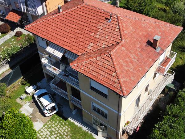 CASA BIFAMILIARE CON GIARDINO PRIVATO