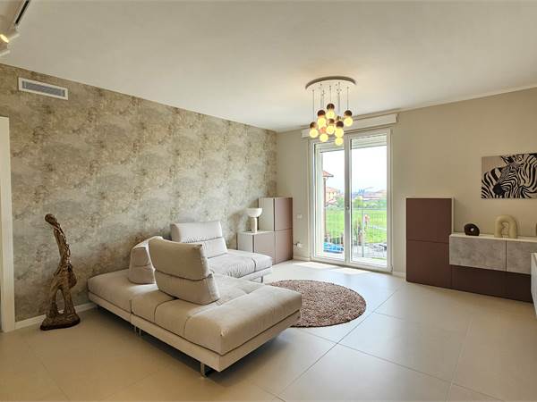 Appartamento nuovo 4 vani con ampio box. Ottimo prezzo