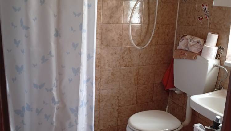 bagno con box doccia