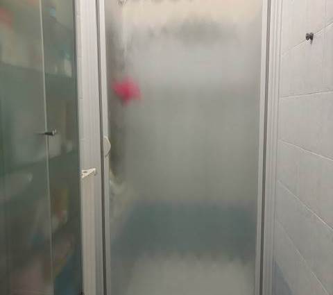 bagno con box doccia