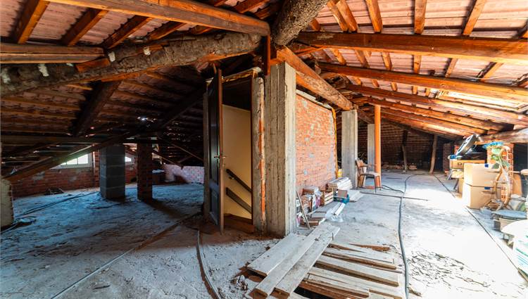 Sottotetto comune alle due ville