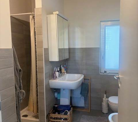 bagno con box doccia