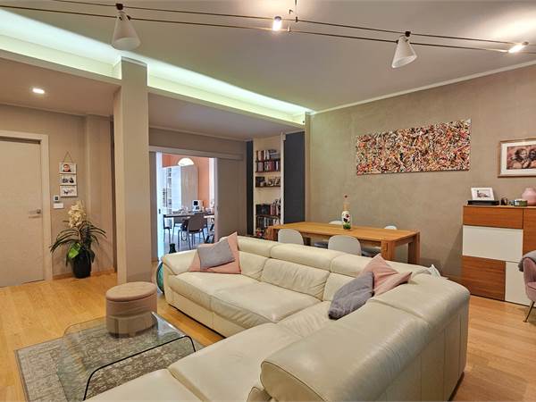 Pinerolo Piazza d'armi, bellissimo appartamento con box posizione splendida