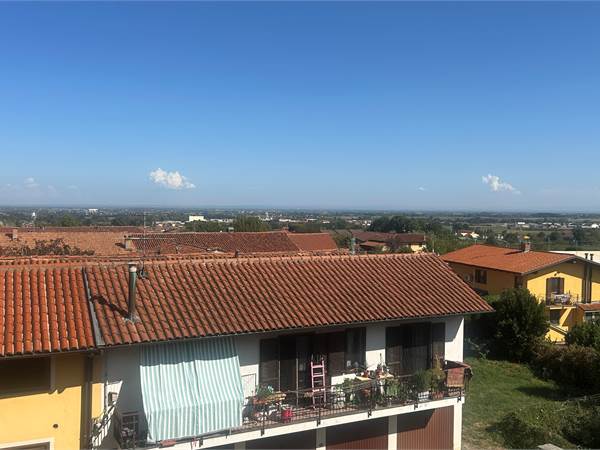 RISTRUTTURATO CON VISTA PANORAMICA 